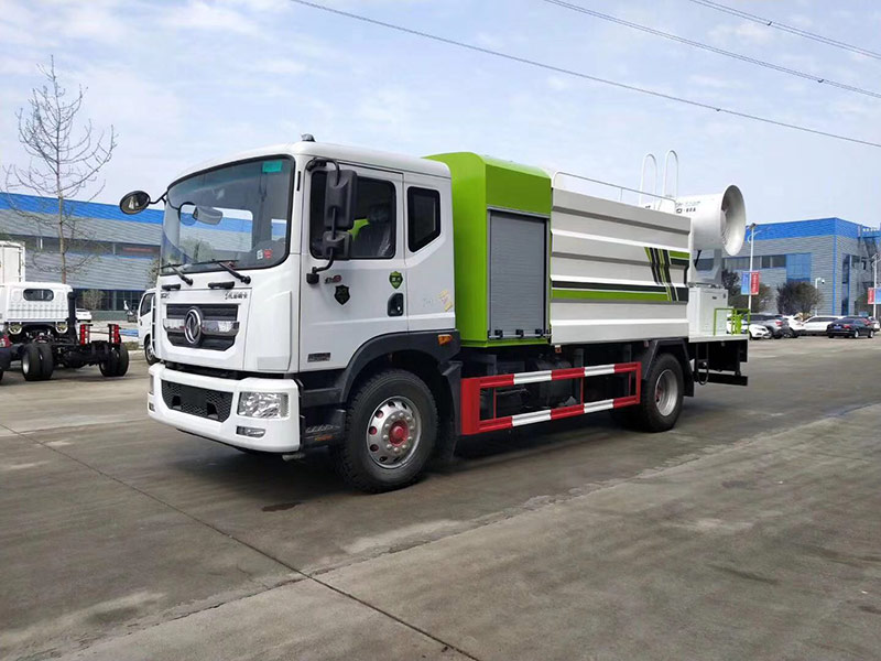 國(guó)六多利卡D9抑塵車