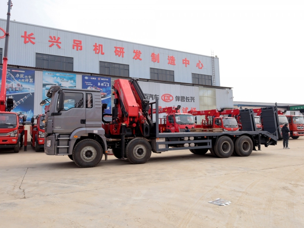陜汽德龍前四后八30噸折臂隨車(chē)吊