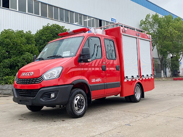 依維柯歐勝雙排500方救險(xiǎn)車（便攜）