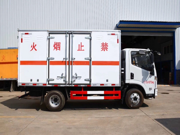 國(guó)六躍進(jìn)C500小黃牌1類爆破