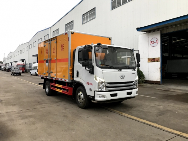 國(guó)六躍進(jìn)C500小黃牌1類爆破