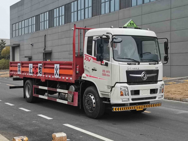 東風(fēng)型D3V氣瓶運輸車