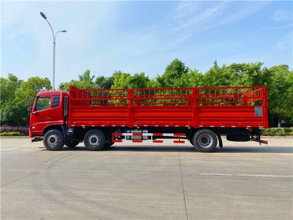 東風(fēng)天錦氣瓶運輸車